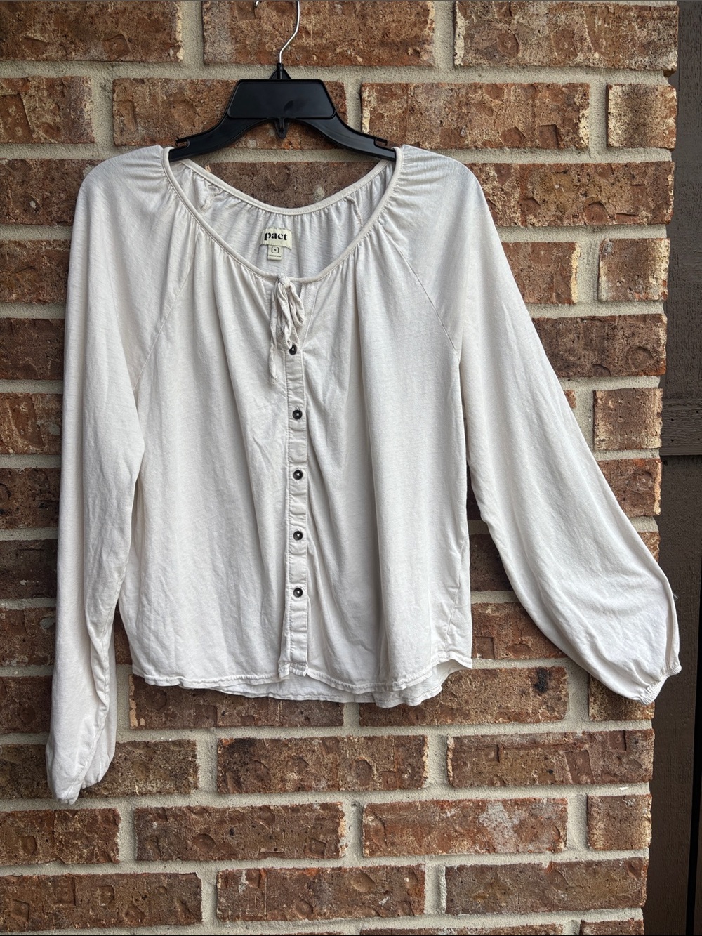 Pact Women's Cream Button-Front Peasant Blouse